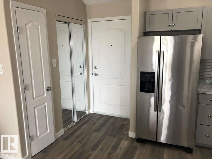 Property Photo: 151 Edwards Drive SW 405 AB T6X 1N5