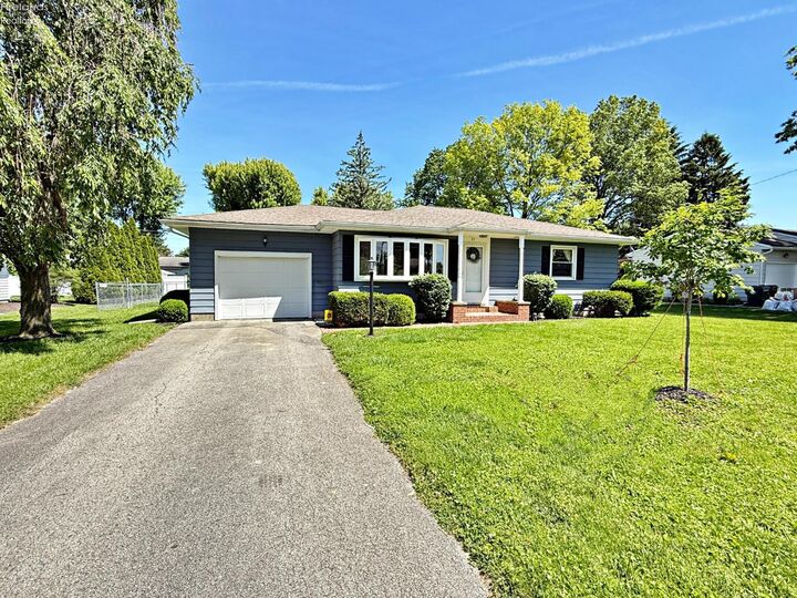 Property Photo:  21 Parkview  OH 44883 