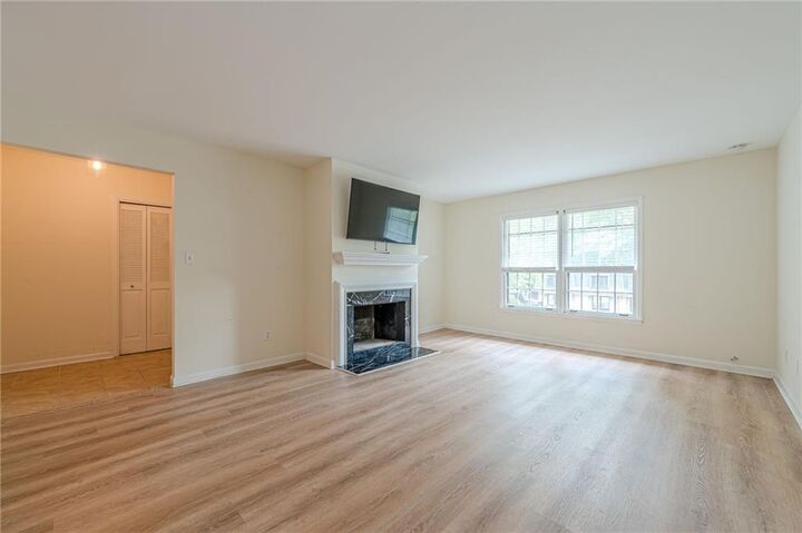Property Photo: 175 Maribeau Square NW GA 30327