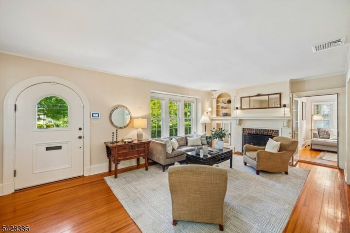 Property Photo:  148 Beekman Rd  NJ 07901 