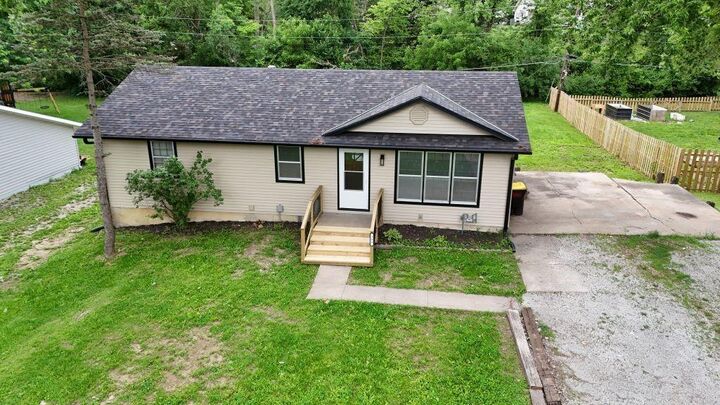 Property Photo: 904 S 5th Street MO 64485