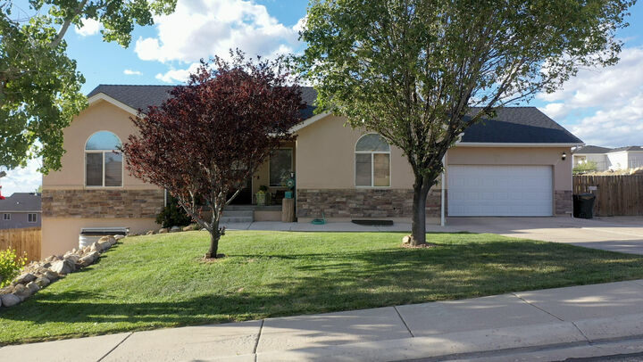 Property Photo: 1797 E Sunset Rd UT 84721