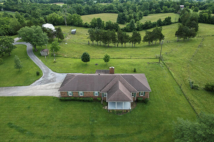 Property Photo: 690 Whites Road KY 40468