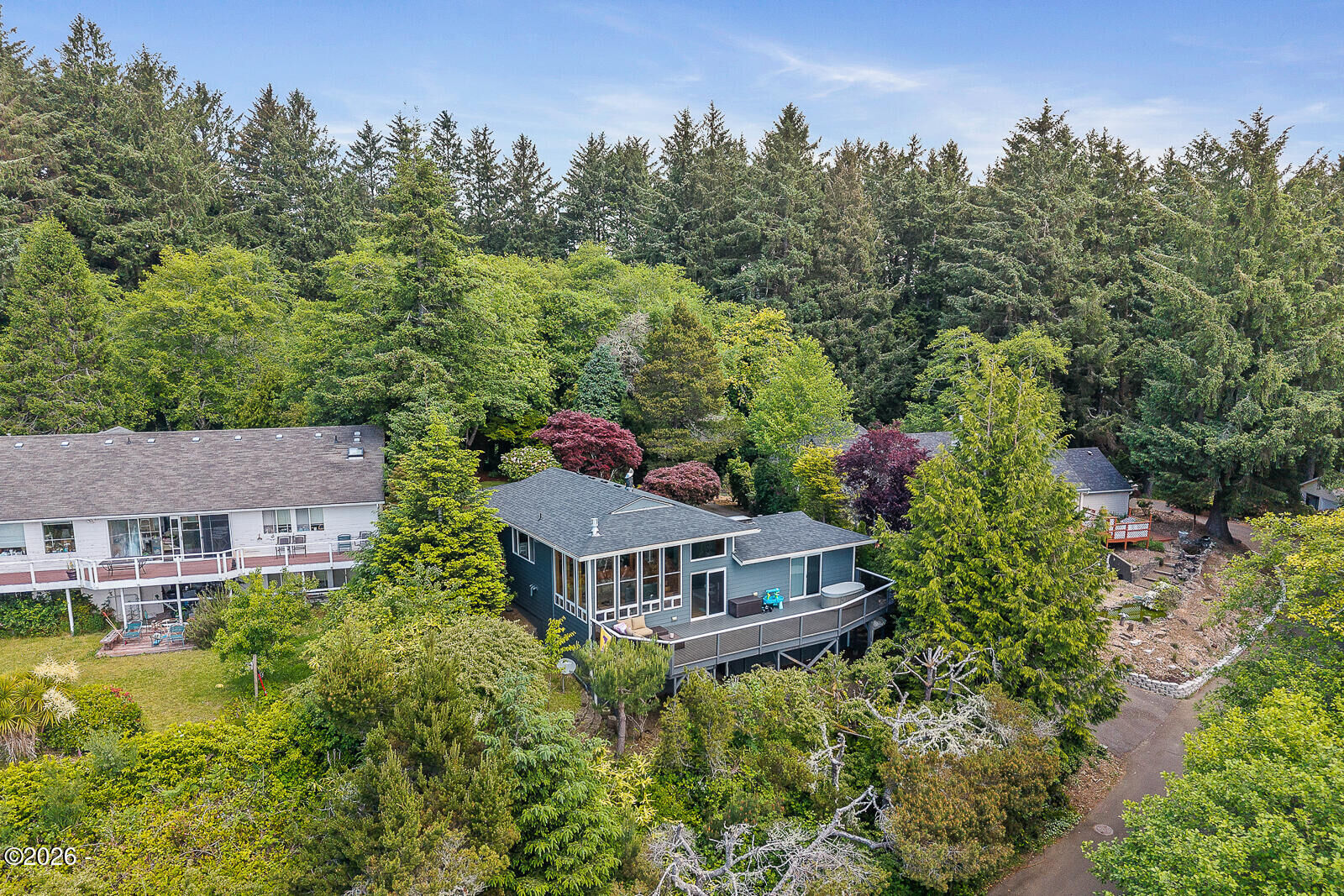 Property Photo: 1626 NE Regatta Way OR 97367