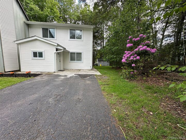 Property Photo: 34 Elizabeth Way NY 12751