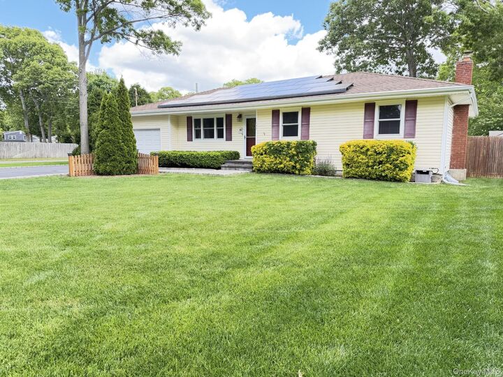 Property Photo:  147 Hounslow Road  NY 11967 
