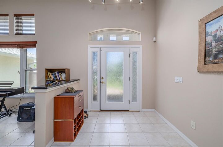 Property Photo:  6 Fairhill Lane  FL 32137 