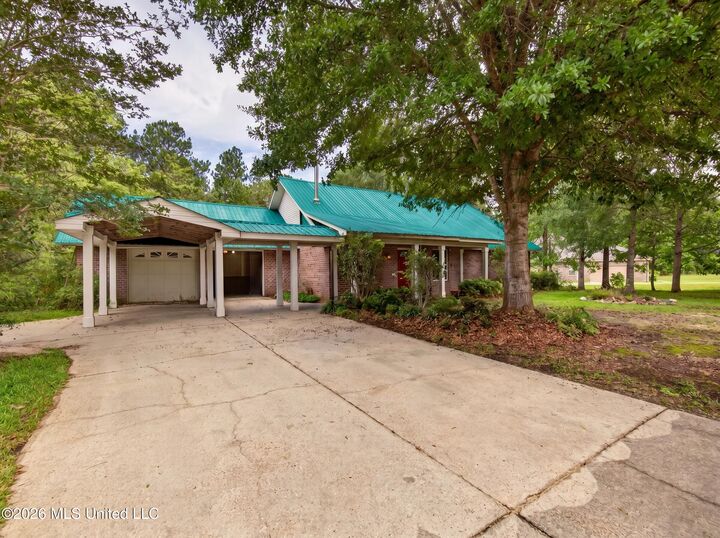 Property Photo:  19119 E Highland Drive  MS 39574 