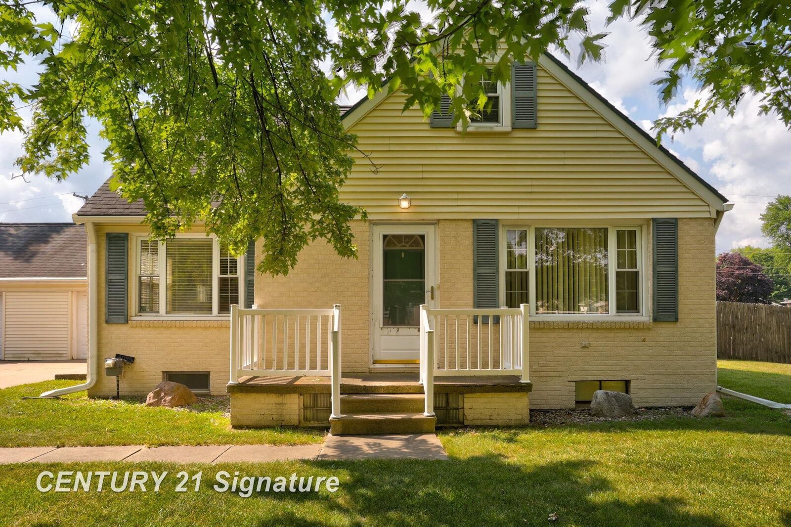 Property Photo: 4095 Shattuck Road MI 48603