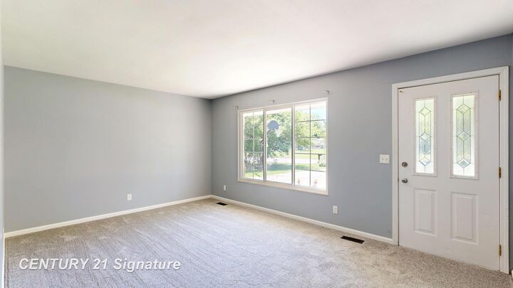 Property Photo:  4468 Stacy Court  MI 48420 
