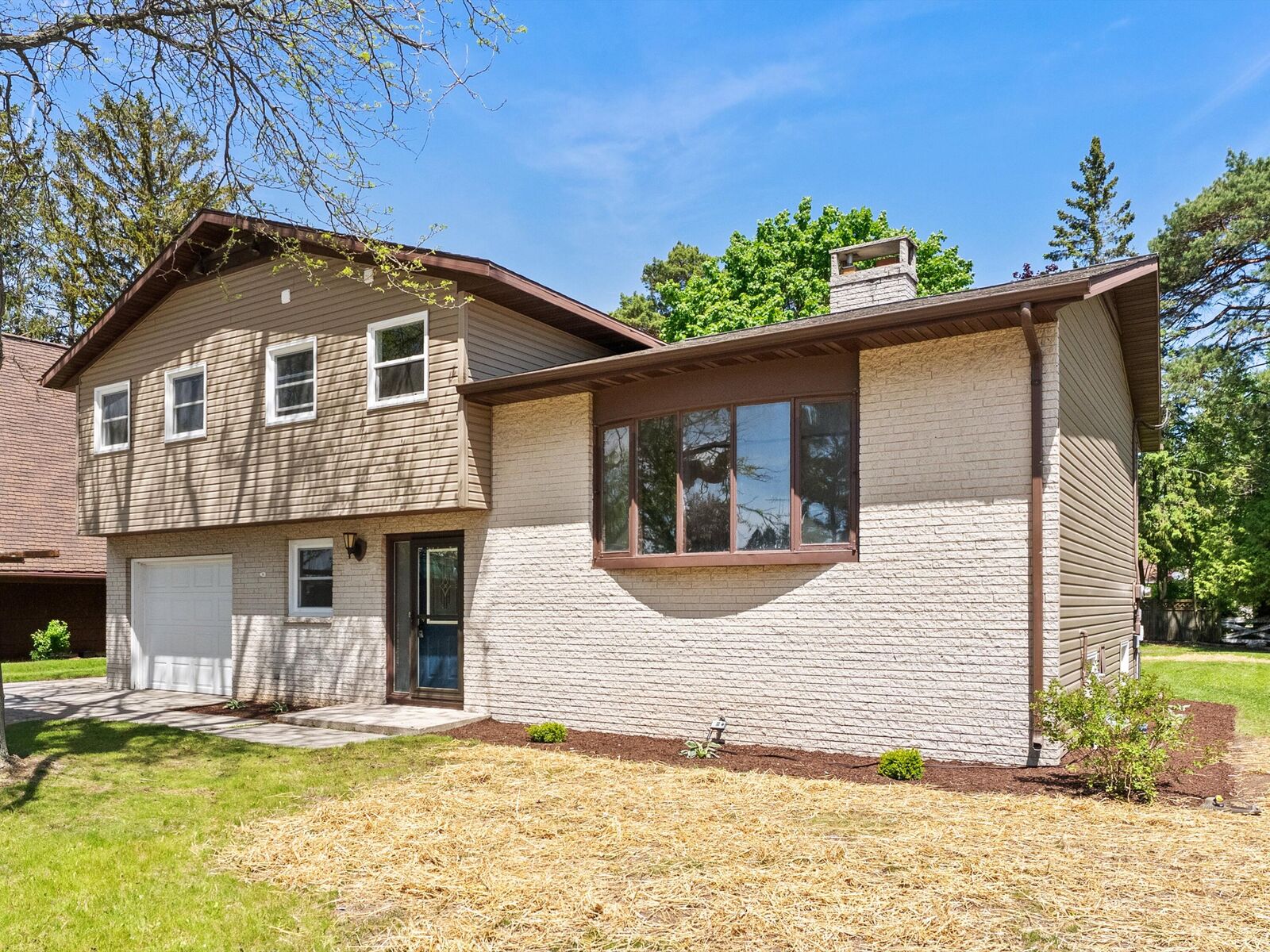 Property Photo: 2532 43rd St WI 54241