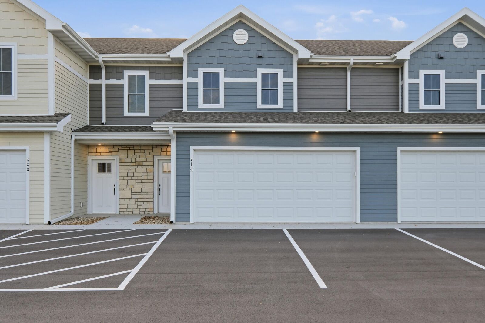 Property Photo:  208 Settlers Dr  WI 53549 