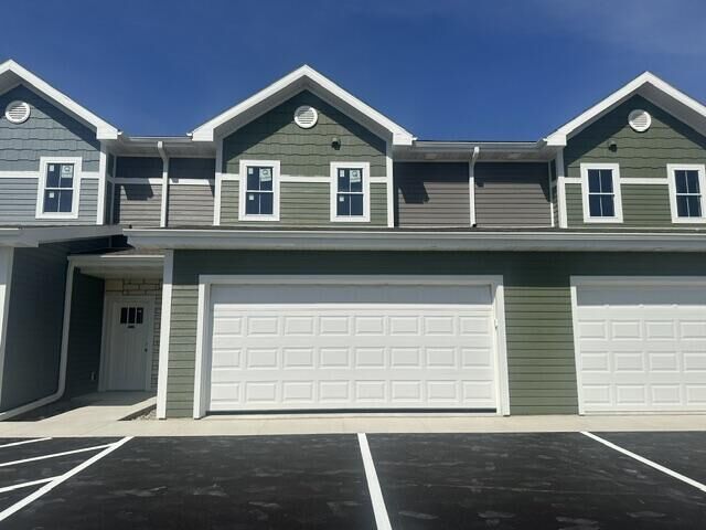 Property Photo:  216 Settlers Dr  WI 53549 