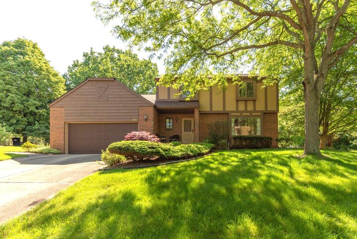 Property Photo:  2110 Ardenne Drive  MI 48105 