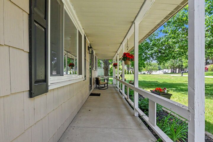 Property Photo:  1366 Maiden Lane  MI 49085 