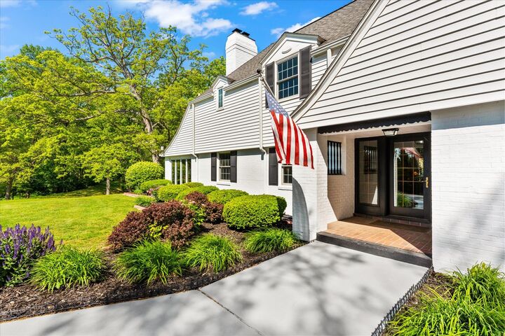Property Photo:  27 Hickory Lane  IL 61884 