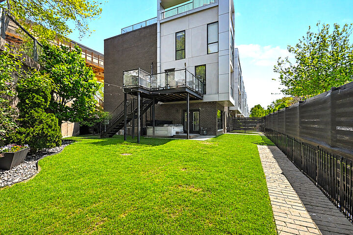 Property Photo: 1755 N Winnebago Avenue IL 60647