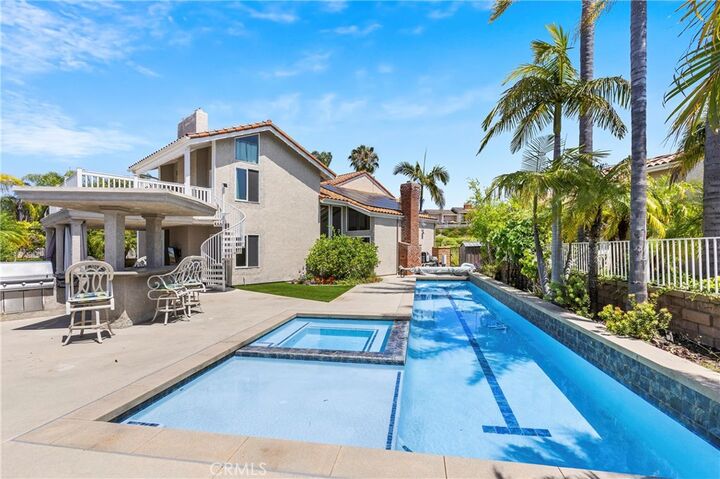 Property Photo:  22931 Calle Azorin  CA 92692 