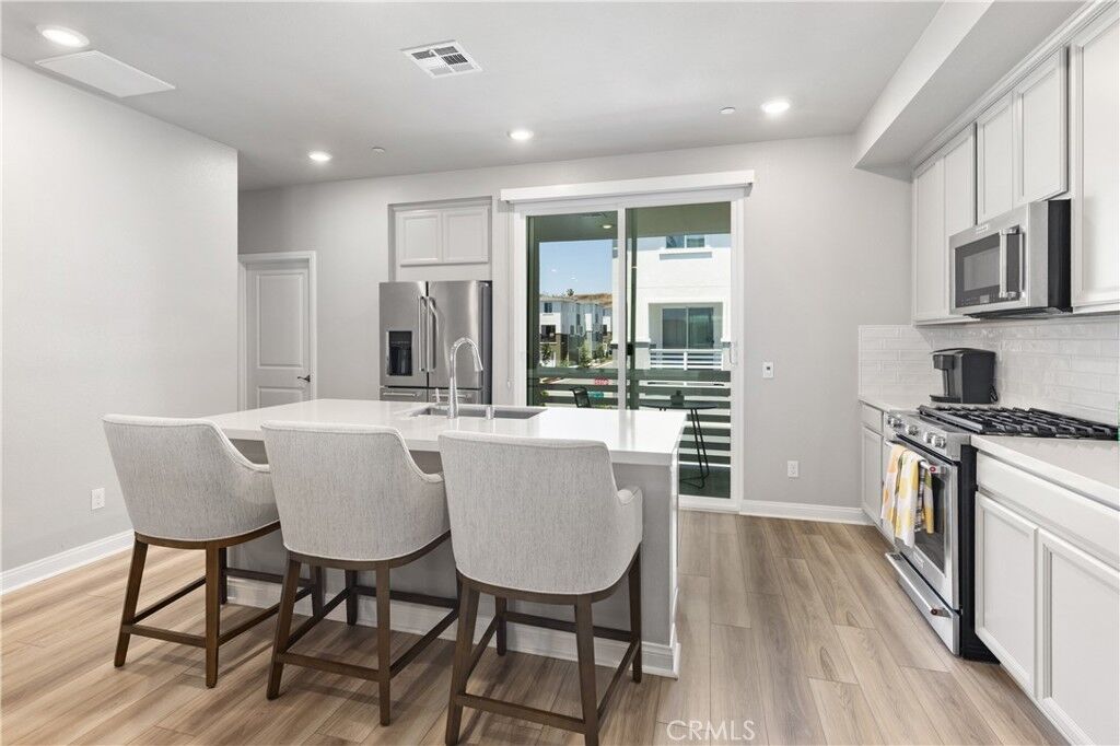 Property Photo: 1472 W Sunrise Lane CA 90732