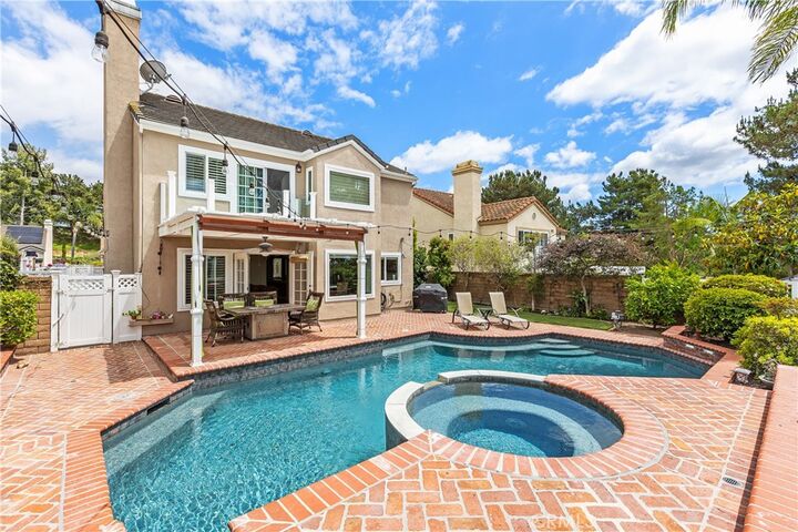 Property Photo: 25141 Whitespring CA 92692