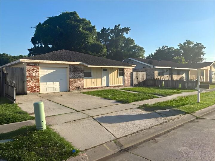 Property Photo:  2405 Ramsey Drive  LA 70072 