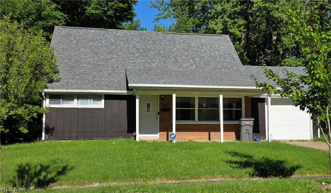Property Photo:  3533 Wyandot Lane  OH 44502 