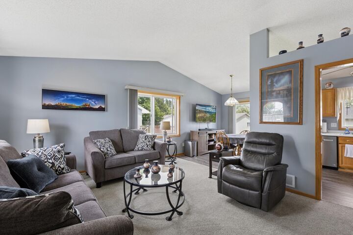 Property Photo:  212 13th Avenue NE  MN 55313 