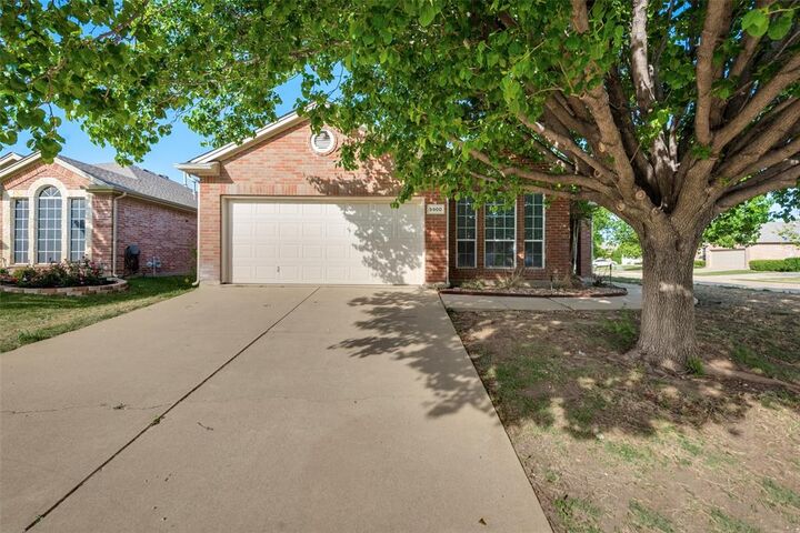 Property Photo:  5900 Ozark Drive  TX 76131 