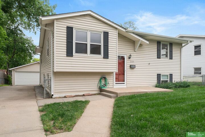 Property Photo:  2335 S 123 Street  NE 68144 