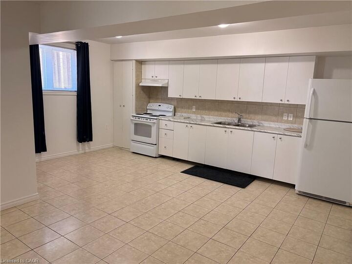 Property Photo: 922 West 5th Street F ON L9C 3R7