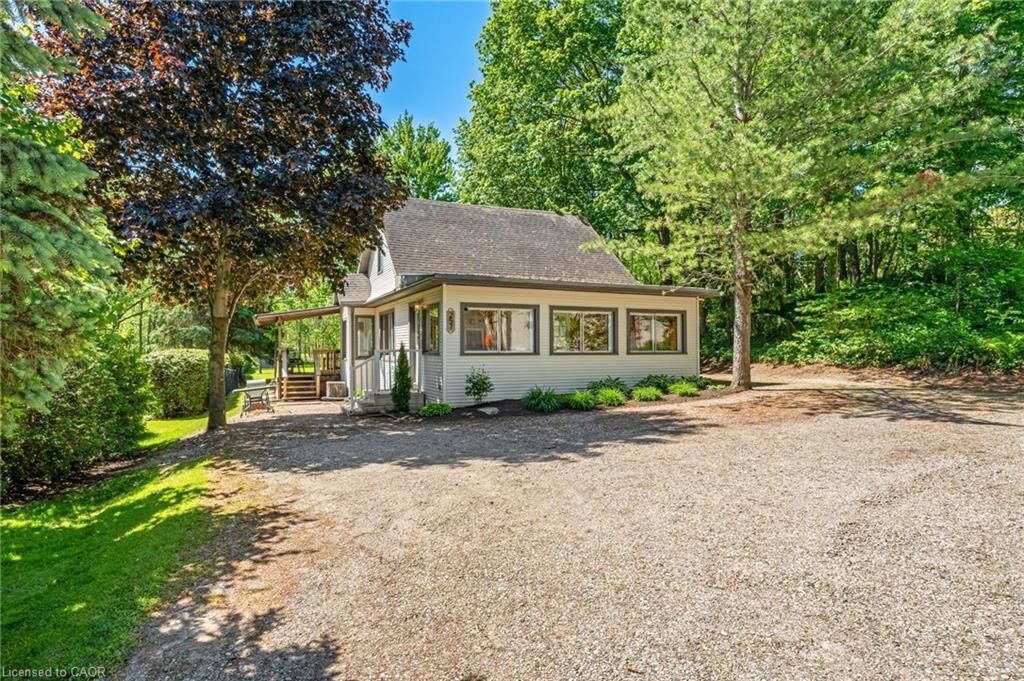Property Photo:  257 Main Street W  ON N0J 1R0 