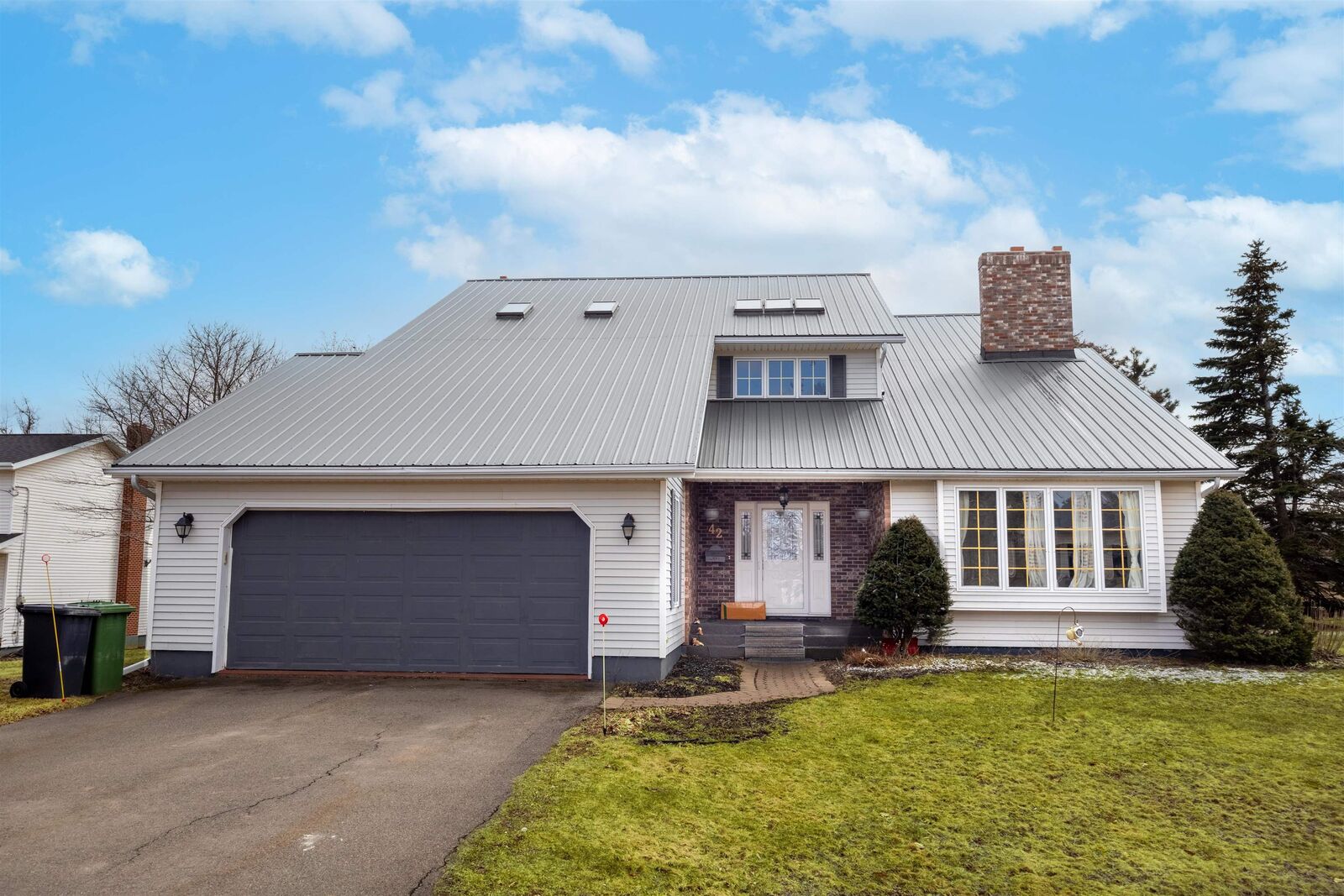 Property Photo:  42 Cortland Street Street  PE C1E 1K9 