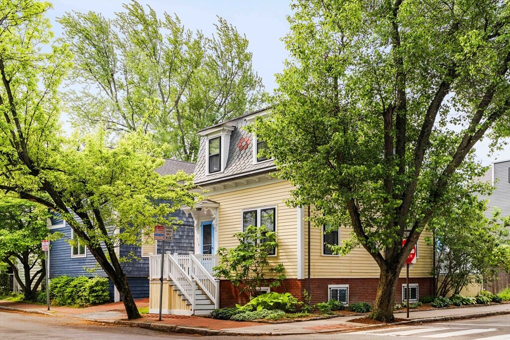 Property Photo:  514 Franklin Street  MA 02139 