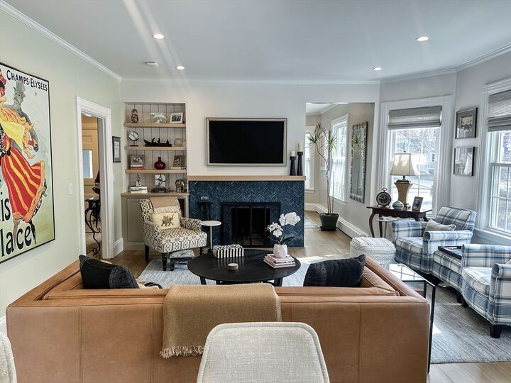 Property Photo:  15 Waban 15  MA 02481 