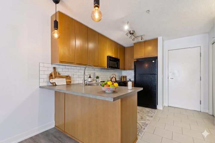 Property Photo: 35 Richard Court SW 205 AB T3E 7N9