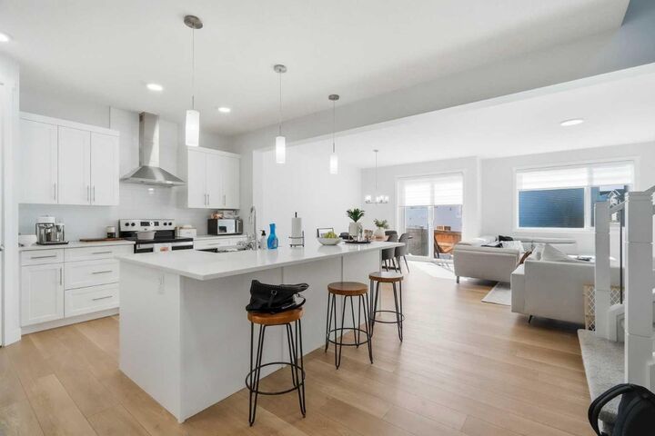 Property Photo:  107 Versant View SW  AB T2Y 0X3 