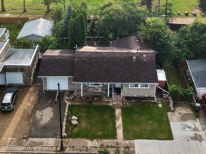 8602 95 Street — photo 1