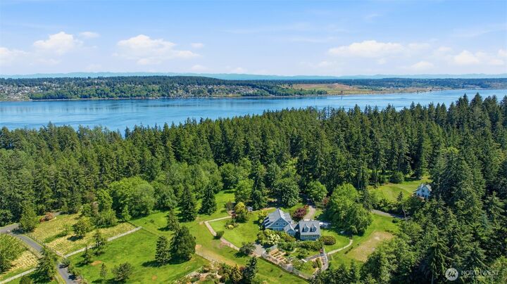 Property Photo: 1352 14th Avenue WA 98333