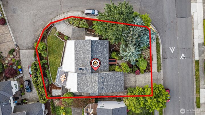 Property Photo: 5525 Highland Drive WA 98006