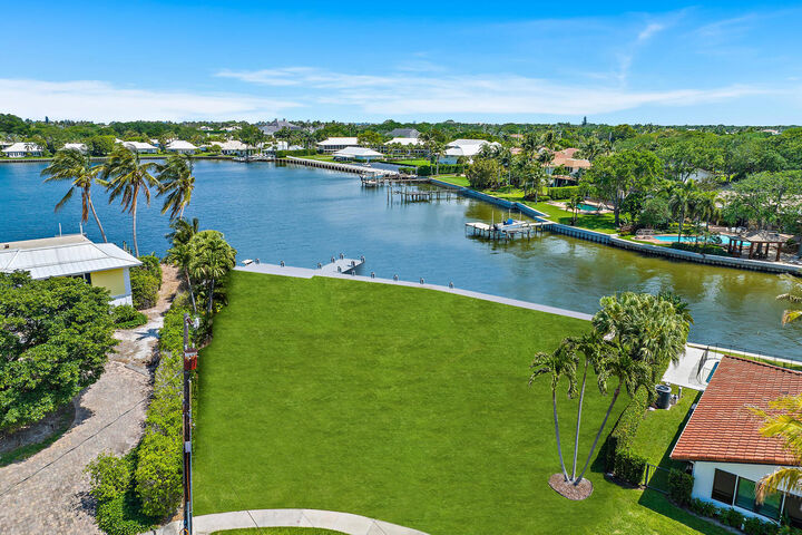 Property Photo:  1454 Point Way  FL 33408 