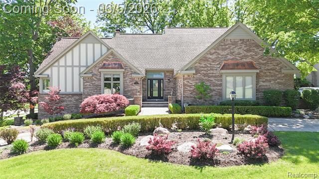Property Photo: 6514 Shagbark Drive MI 48098