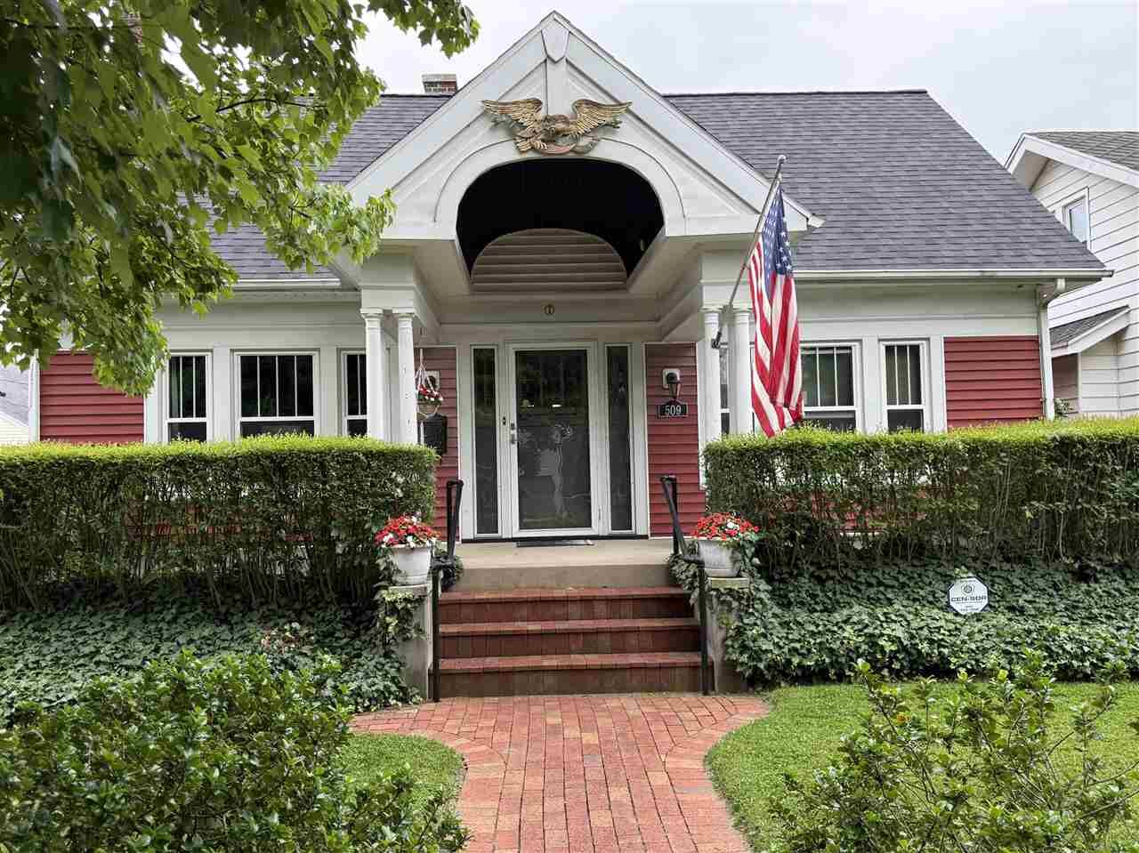 Property Photo:  509 Pearl Street  IN 47374 