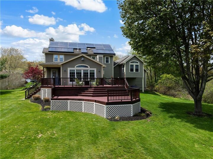 Property Photo:  5 Victoria Lane  MA 02769 