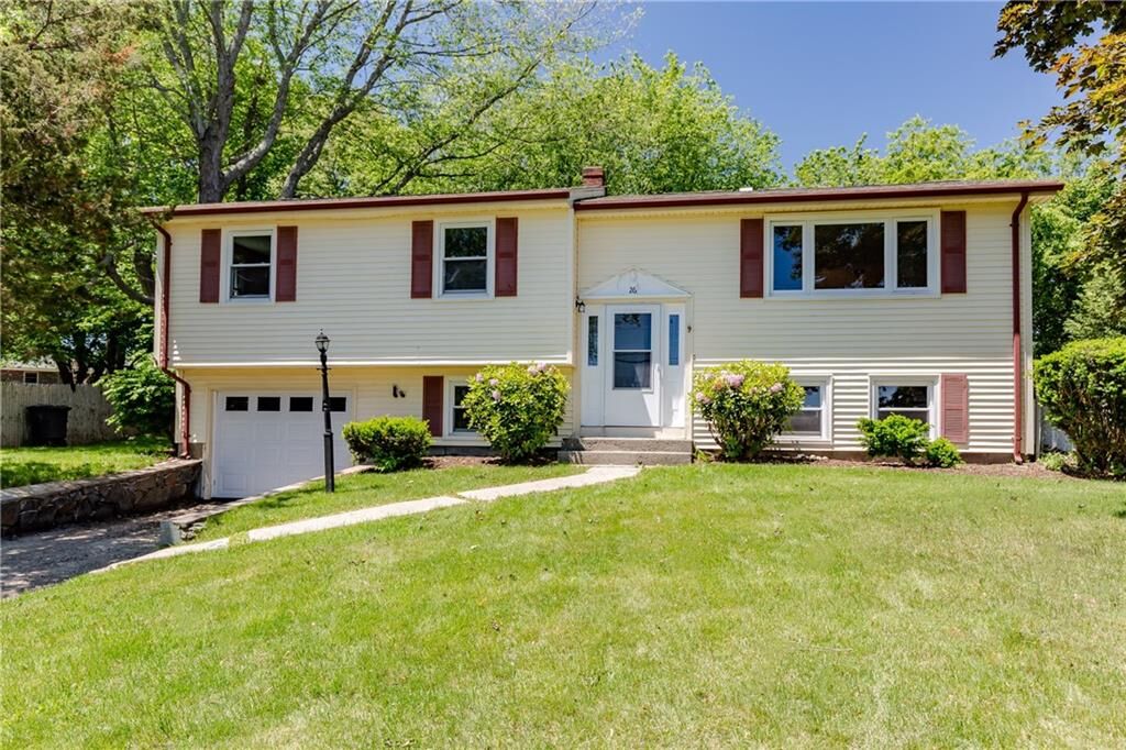 Property Photo:  26 Seneca Road  RI 02871 
