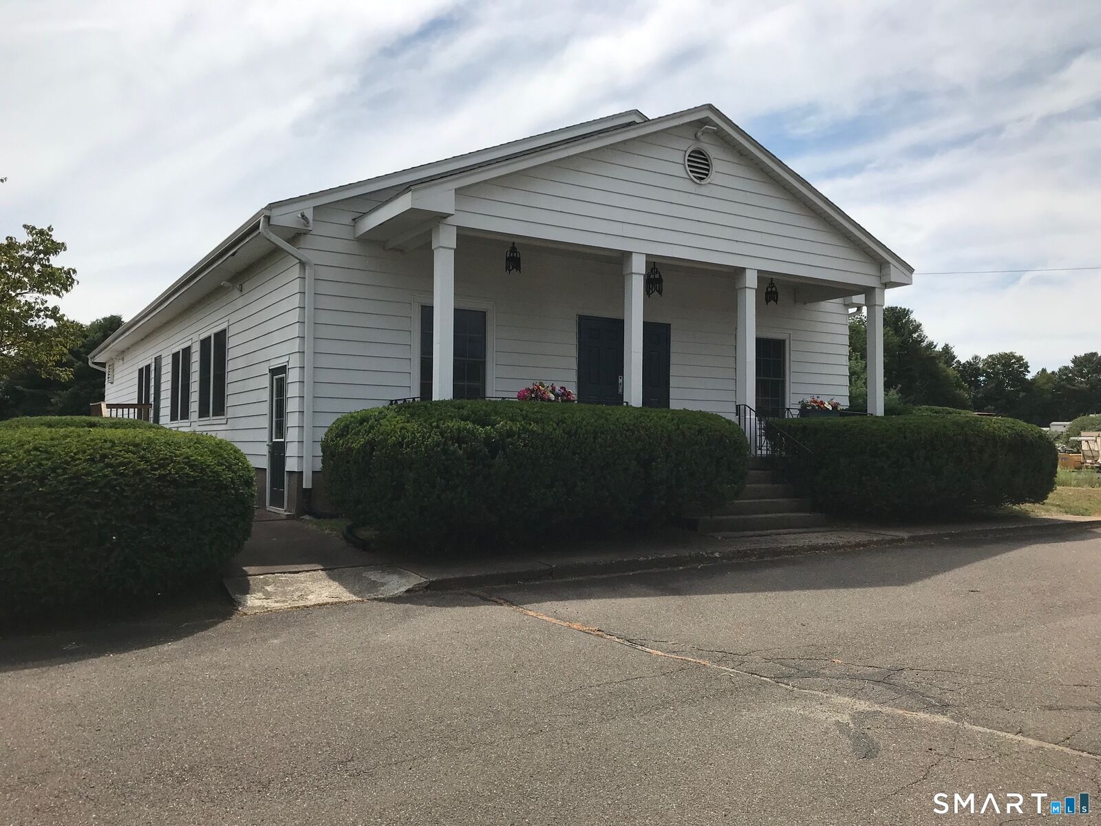 Property Photo: 31 Kingsbury Avenue CT 06084
