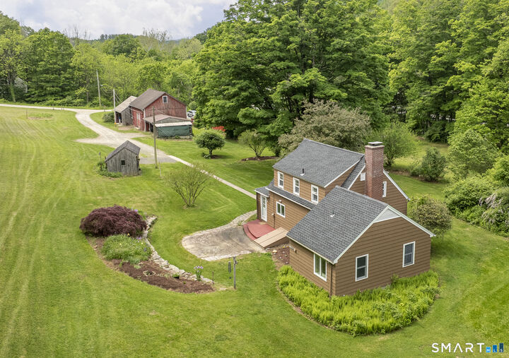Property Photo:  3 Edsands Farm Lane  CT 06776 