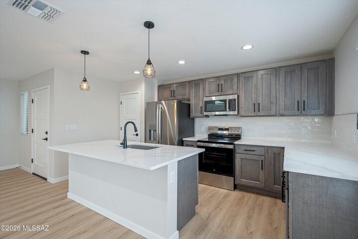 Property Photo:  739 N Queen Avenue #2  AZ 85705 