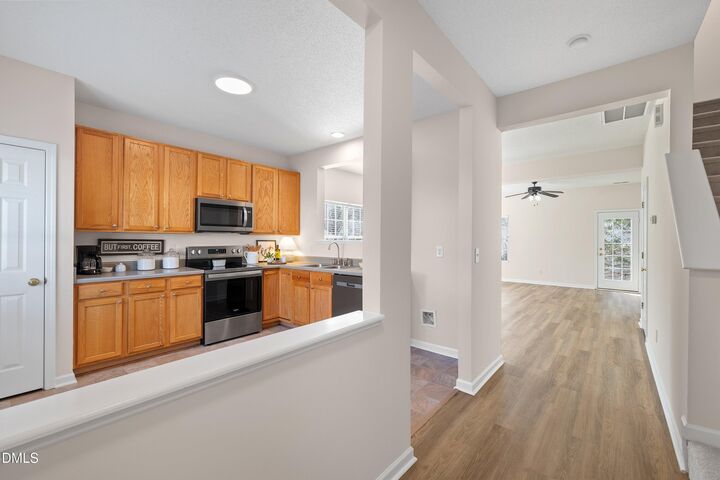 Property Photo:  101 Graystar Road  NC 27502 