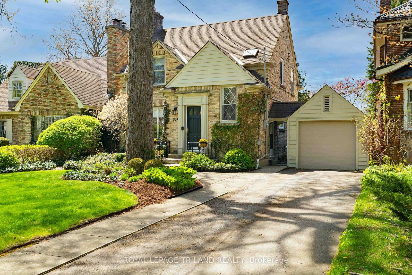 Property Photo: 997 Maitland Street ON N5Y 2X7