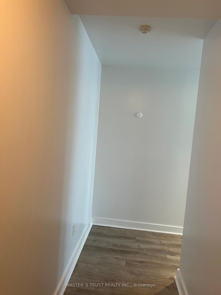 21 Ice Boat Terrace 4202 — photo 1